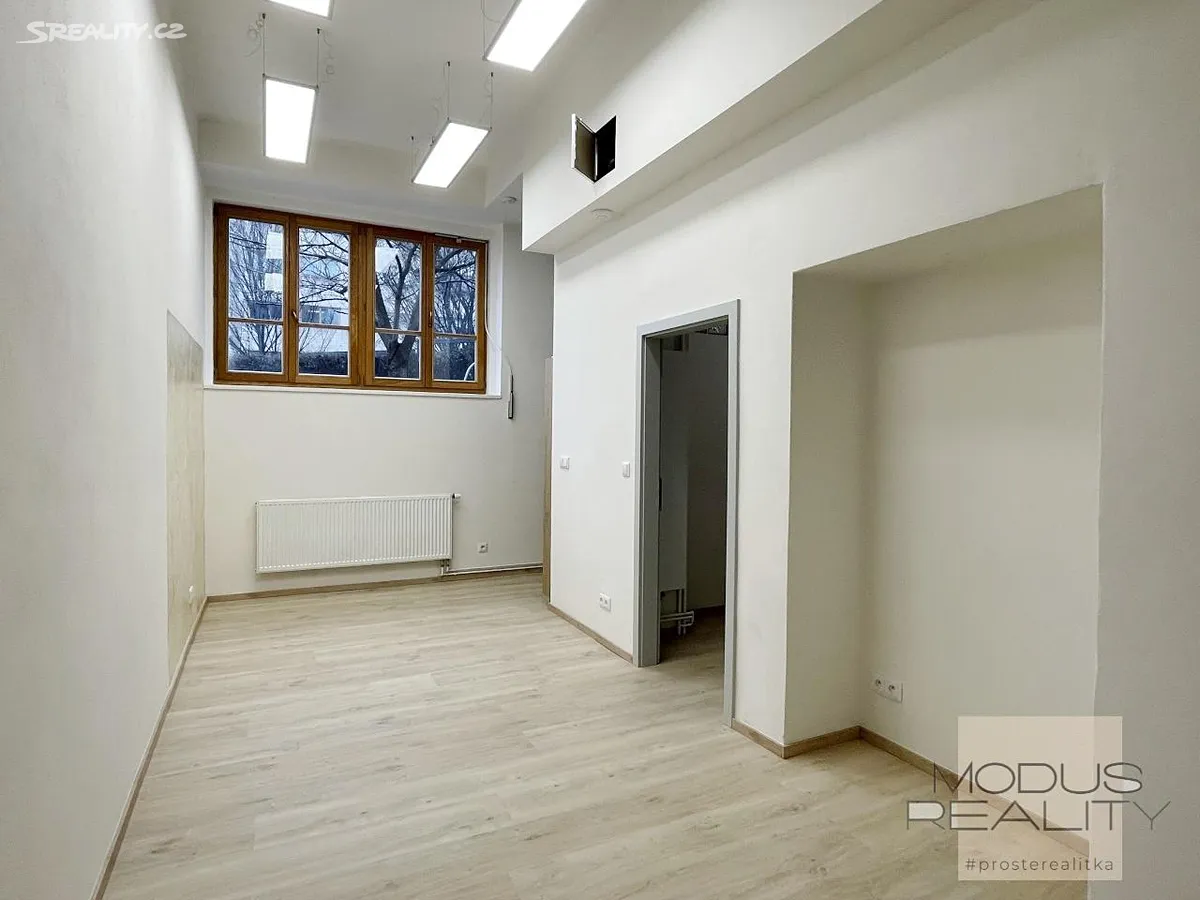 Pronájem kanceláře 37 m² – pohled 4