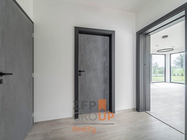 Prodej domu, 228 m² (43 z 100)