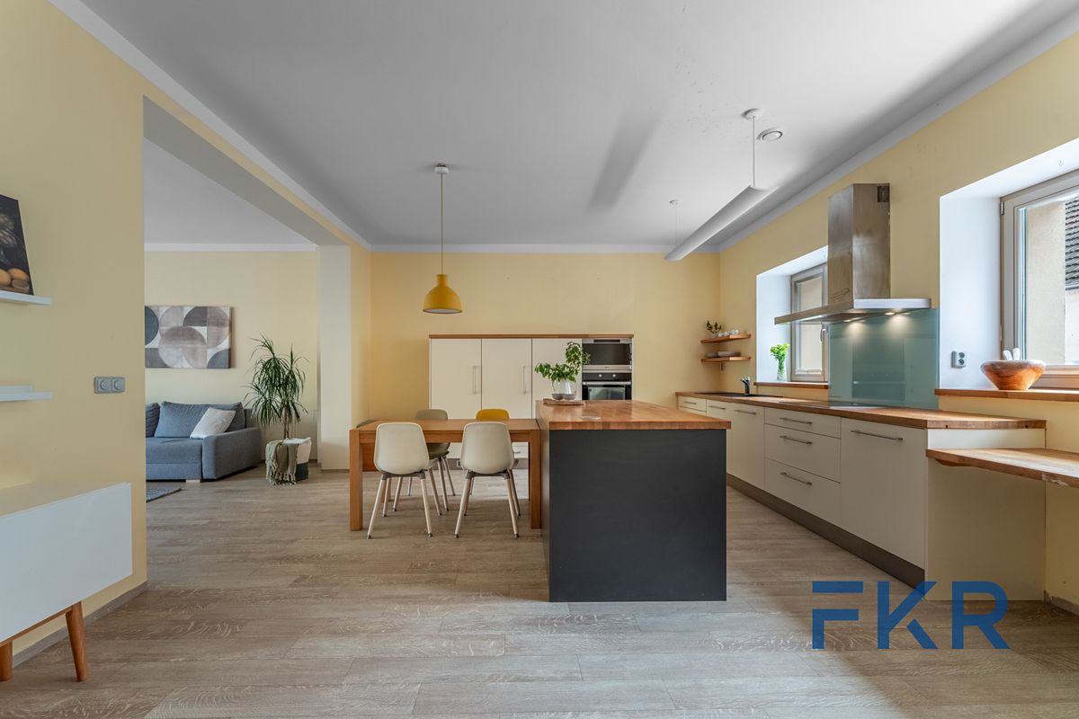 Prodej rodinného domu 190 m², pozemek 261 m² – fotografie 5