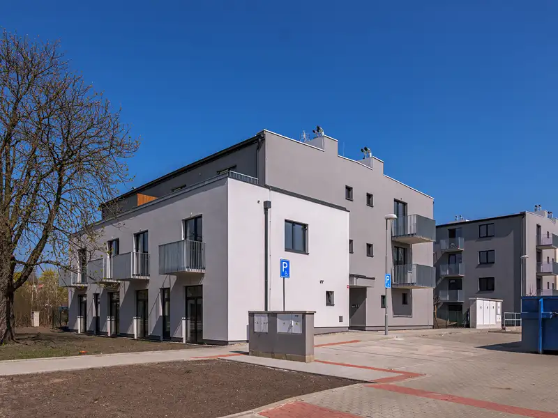 Prodej bytu 1+kk 25 m², Milovice – náhled fotky 1