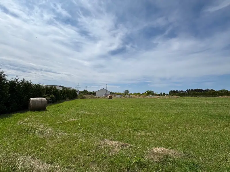 Prodej stavebního pozemku 949 m², Vysoký Újezd – náhled fotky 3