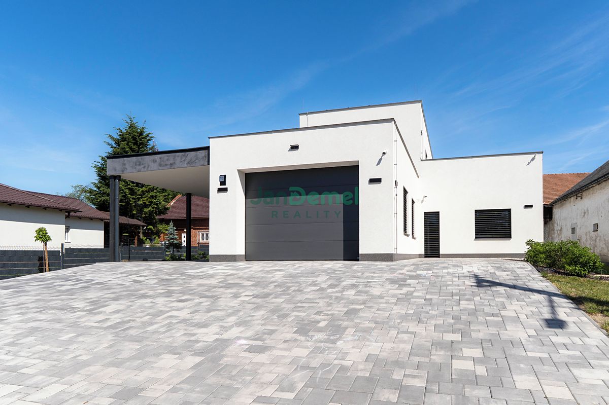 Prodej rodinného domu 199 m², pozemek 1598 m² – fotografie 4