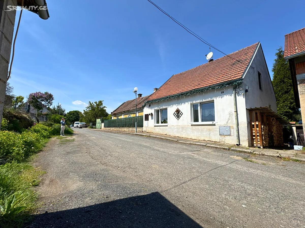 Prodej rodinného domu 150 m², pozemek 1015 m² – pohled 6