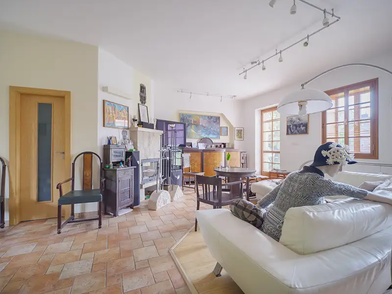 Prodej rodinného domu 238 m², pozemek 180 m², Jičín – náhled fotky 3