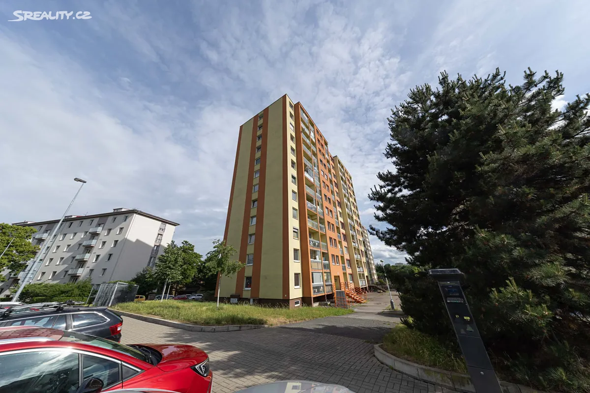 Prodej bytu 4+1 84 m², Pod Lipami