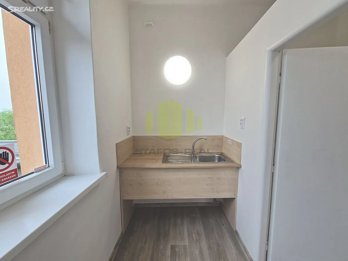Pronájem kanceláře 75 m² – další