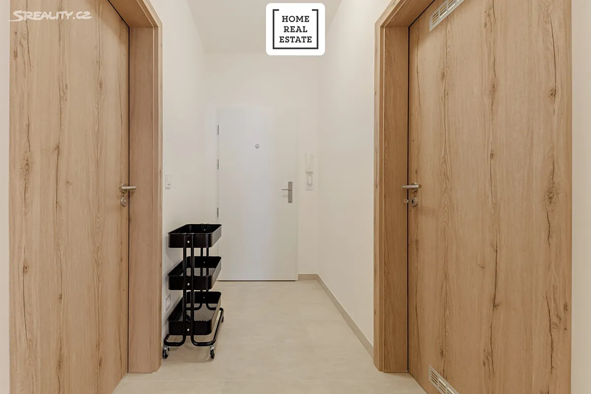 Pronájem bytu 1+kk 48 m² – pohled 4