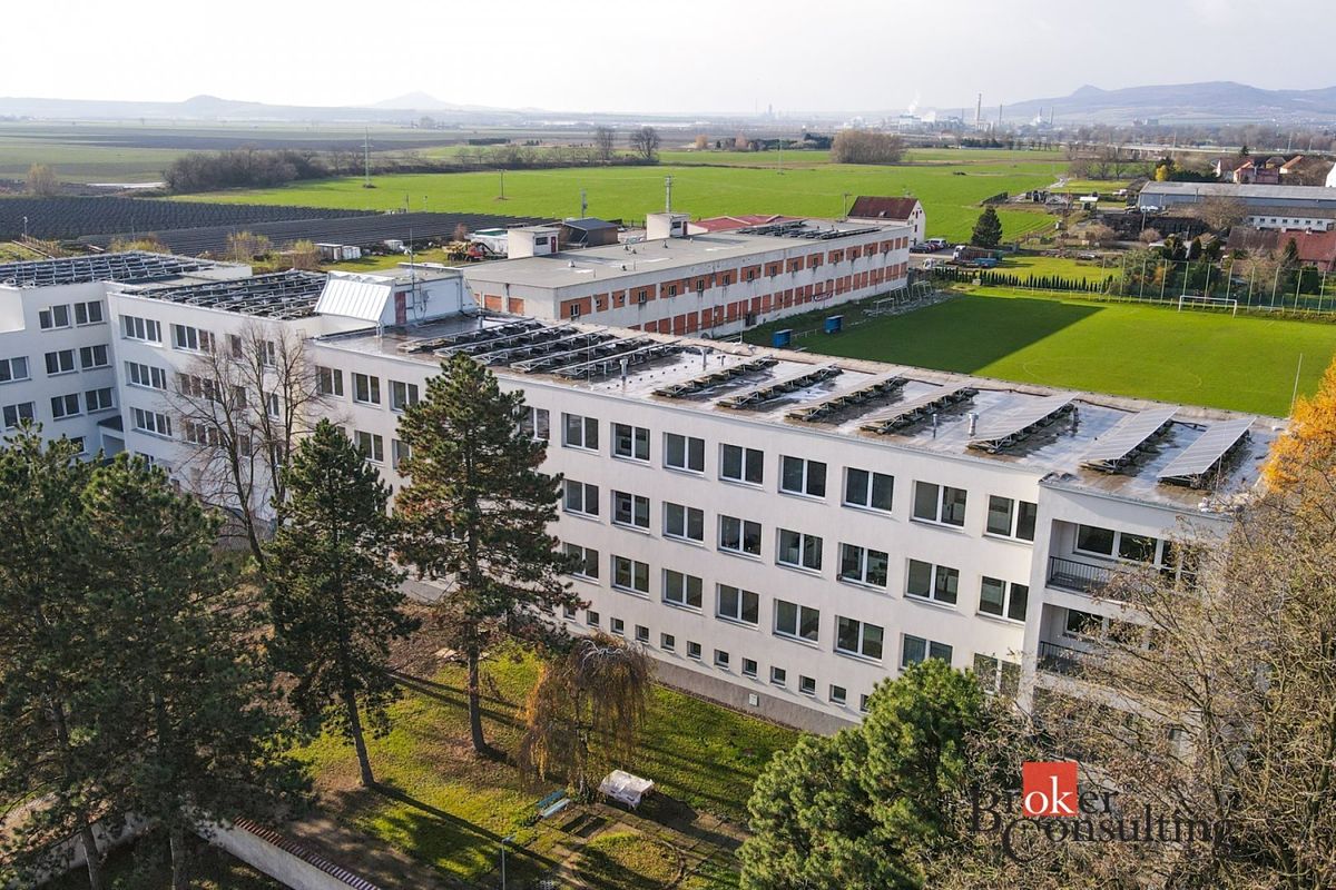 Prodej obchodního prostoru 799 m² – fotografie 2
