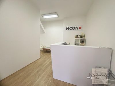 Pronájem kanceláře 180 m²