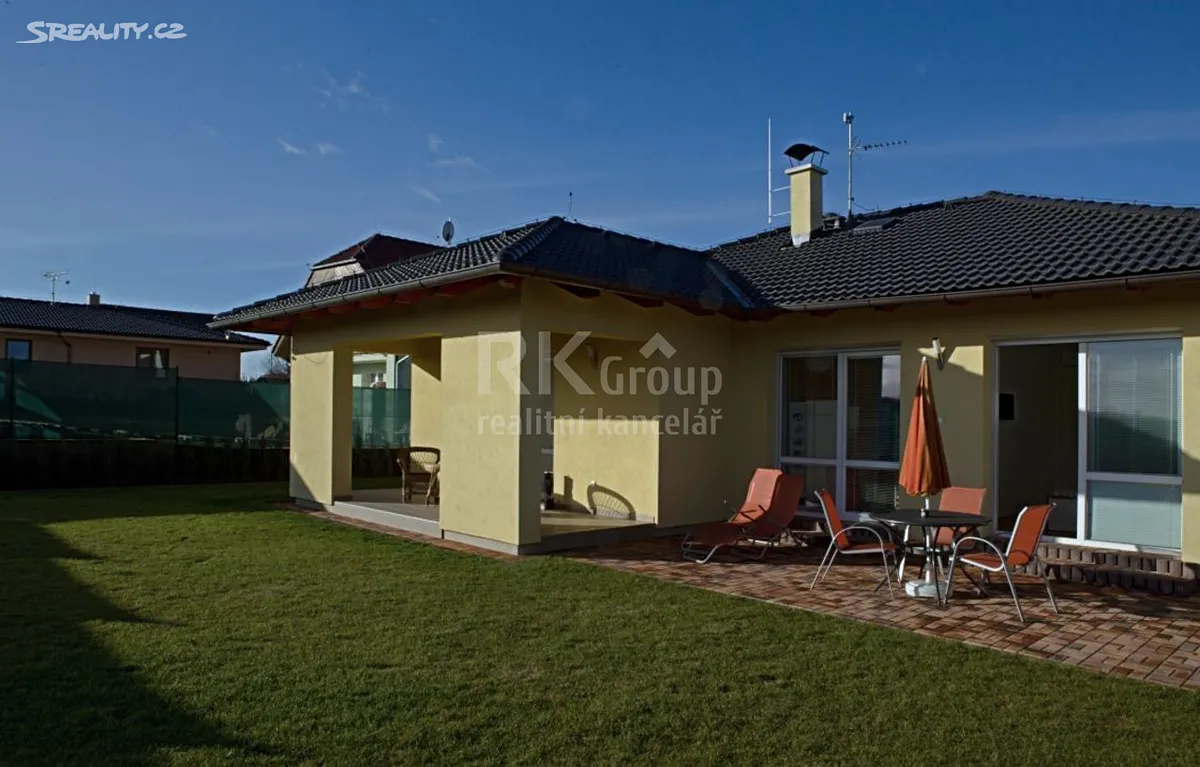 Pronájem rodinného domu 161 m², pozemek 671 m²