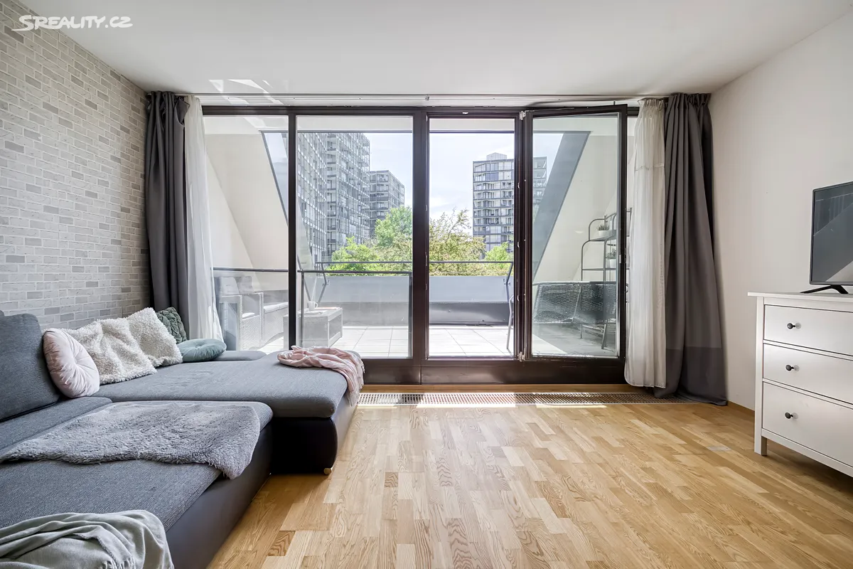 Prodej bytu 2+kk 67 m² – pohled 4