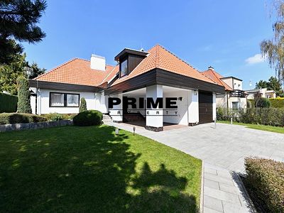 Pronájem rodinného domu 417 m², pozemek 1263 m²