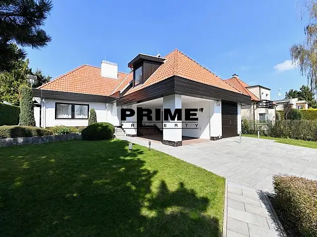 Pronájem rodinného domu 417 m², pozemek 1263 m², Praha – náhled fotky 1