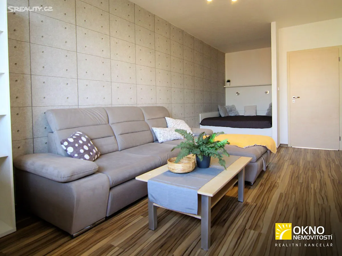 Pronájem bytu 2+1 60 m², Hodonín