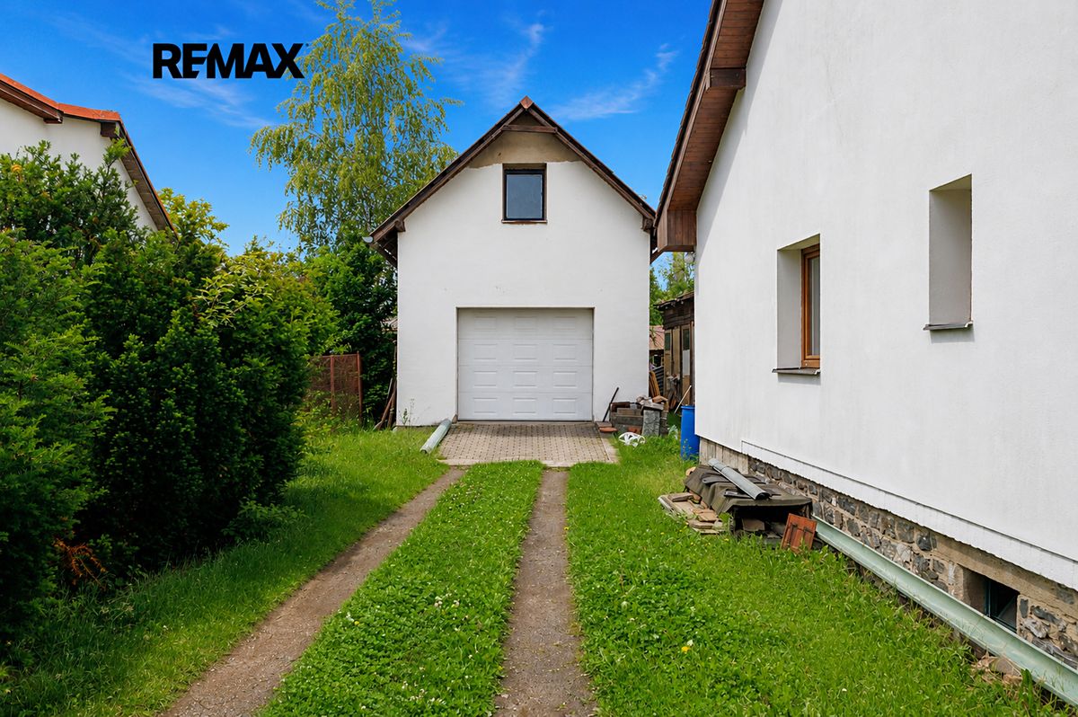 Prodej rodinného domu 323 m², pozemek 1117 m² – fotografie 3