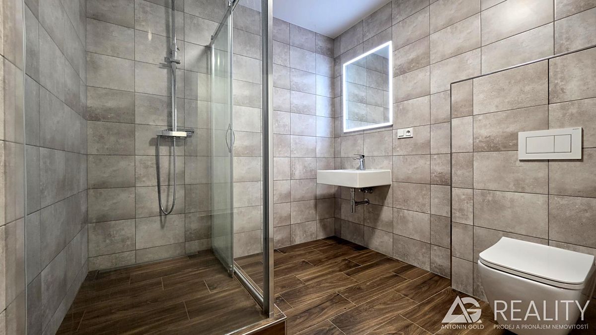 Prodej bytu 3+kk 88 m² (Jednopodlažní)