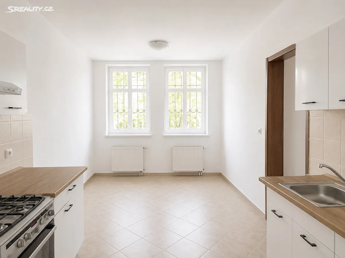 Pronájem bytu 2+kk 50 m² – pohled 3