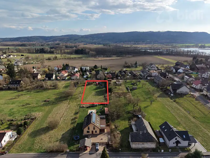 Prodej stavebního pozemku 1653 m², Žďár – náhled fotky 2