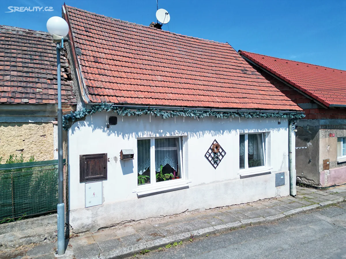 Prodej rodinného domu 150 m², pozemek 1015 m² – pohled 5