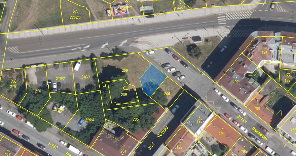 Prodej komerčního pozemku 138 m²