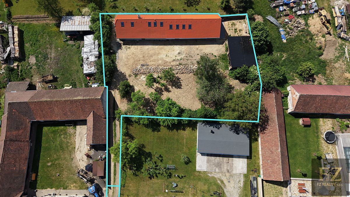 Prodej rodinného domu 220 m², pozemek 1555 m² – fotografie 4