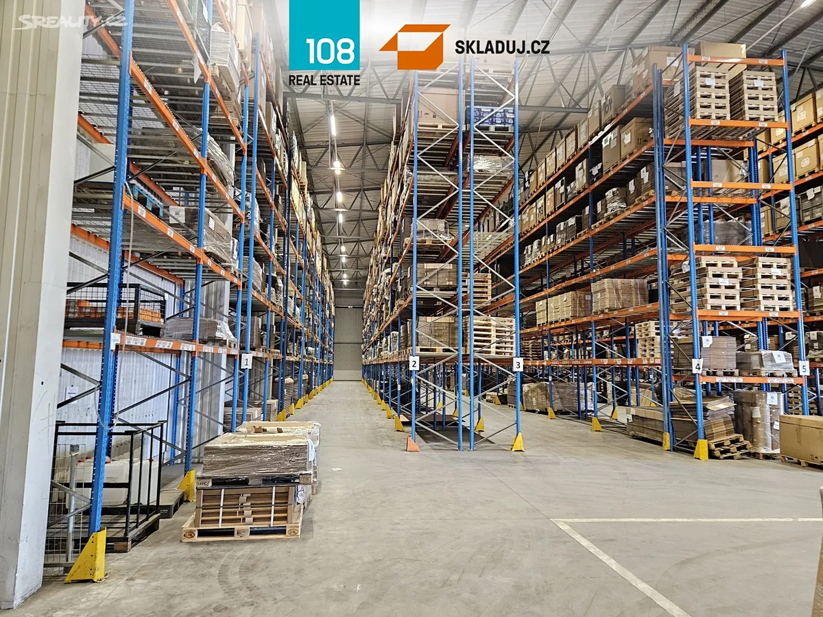 Pronájem skladového prostoru 2000 m² – pohled 2