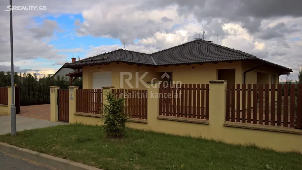Pronájem rodinného domu 161 m², pozemek 671 m² – pohled 2