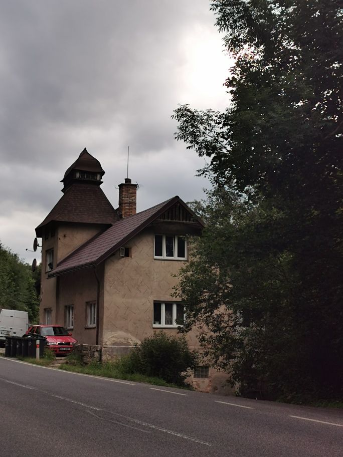 Prodej rodinného domu 530 m², pozemek 510 m² – fotografie 2