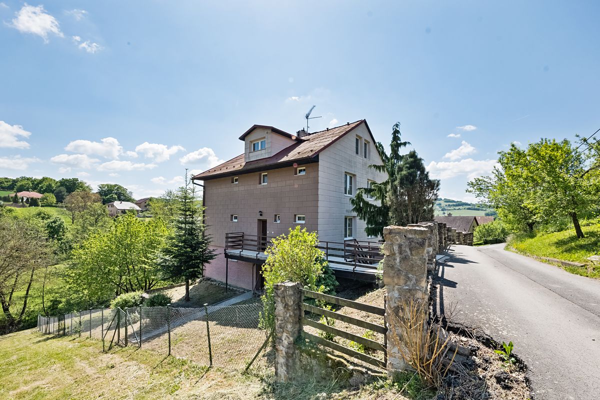 Prodej rodinného domu 395 m², pozemek 1522 m² – fotografie 5