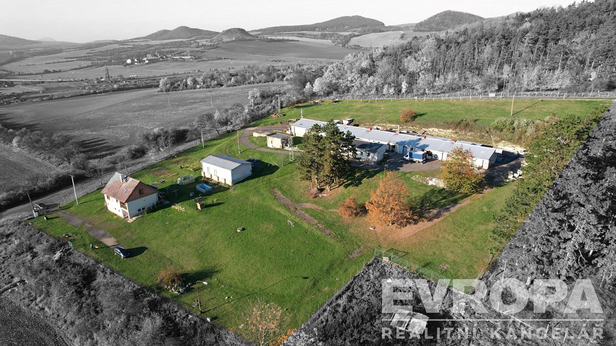 Prodej výrobní haly, prostoru 1700 m²
