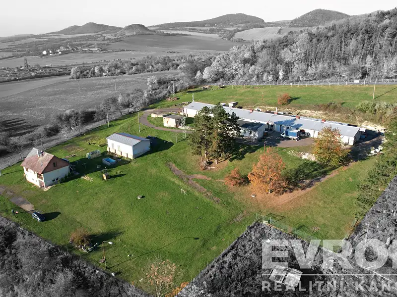 Prodej výrobní haly, prostoru 1700 m², Libčeves – náhled fotky 1