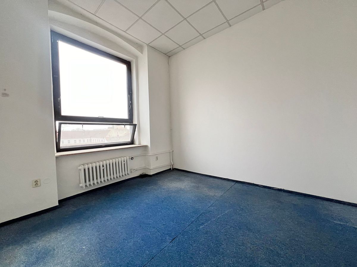 Pronájem kanceláře 18 m² – fotografie 2