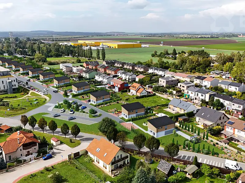 Prodej stavebního pozemku 754 m², Klecany – náhled fotky 2