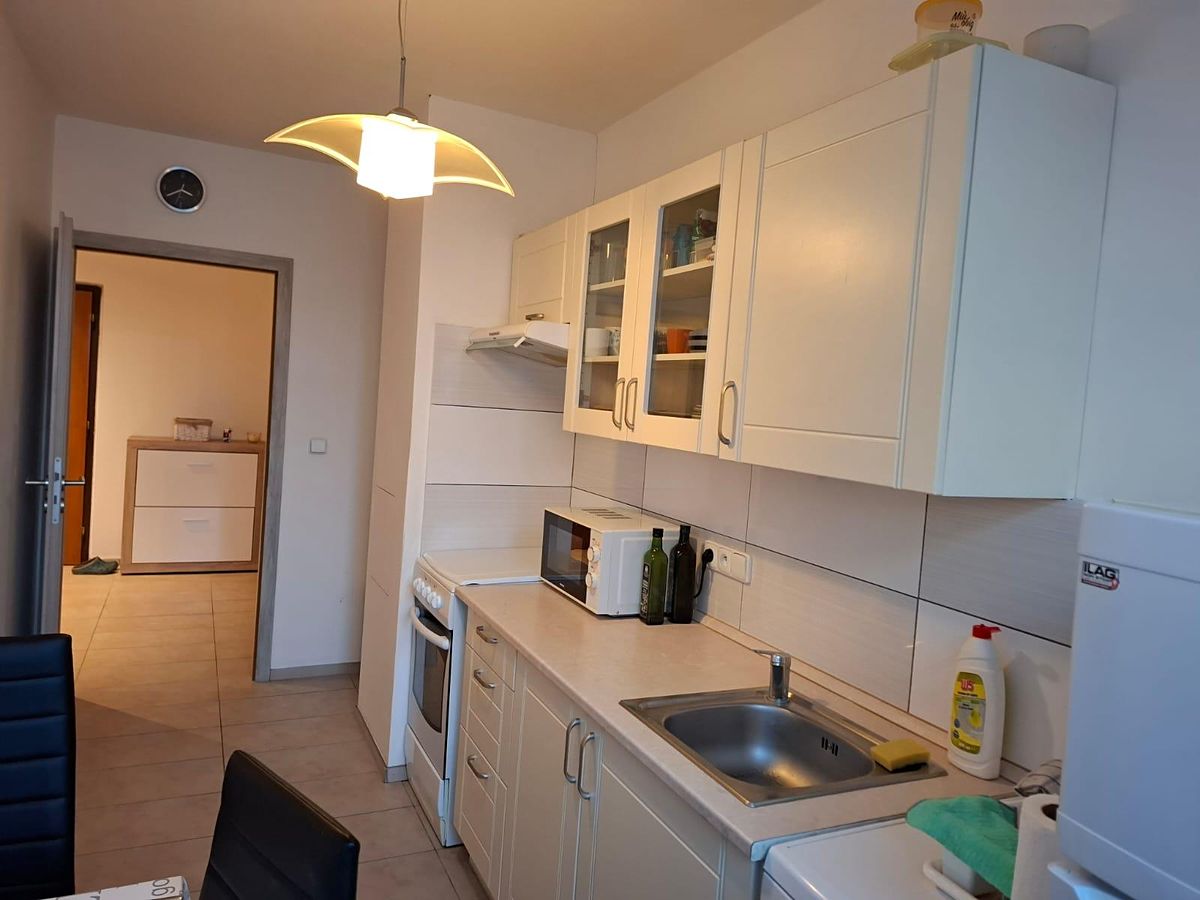 Pronájem bytu pokoje 22 m²