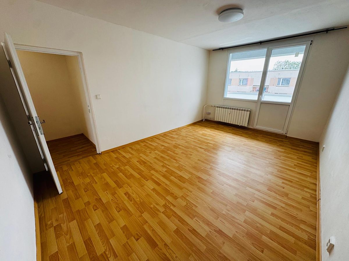 Pronájem bytu 2+1 71 m² – fotografie 2