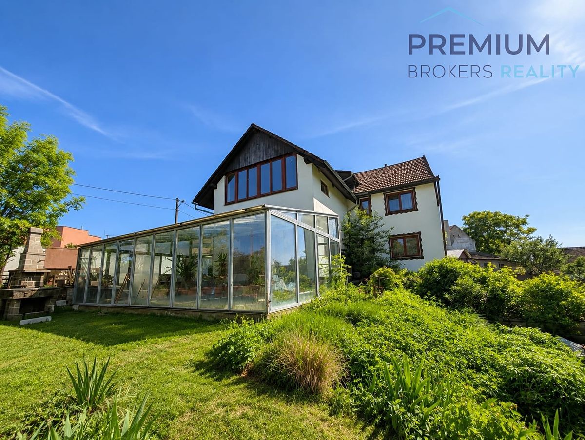 Prodej vícegeneračního domu 440 m², pozemek 2313 m²