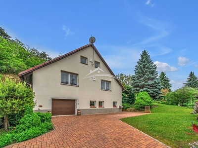 Prodej  rodinného domu 330 m², pozemek 589 m²
