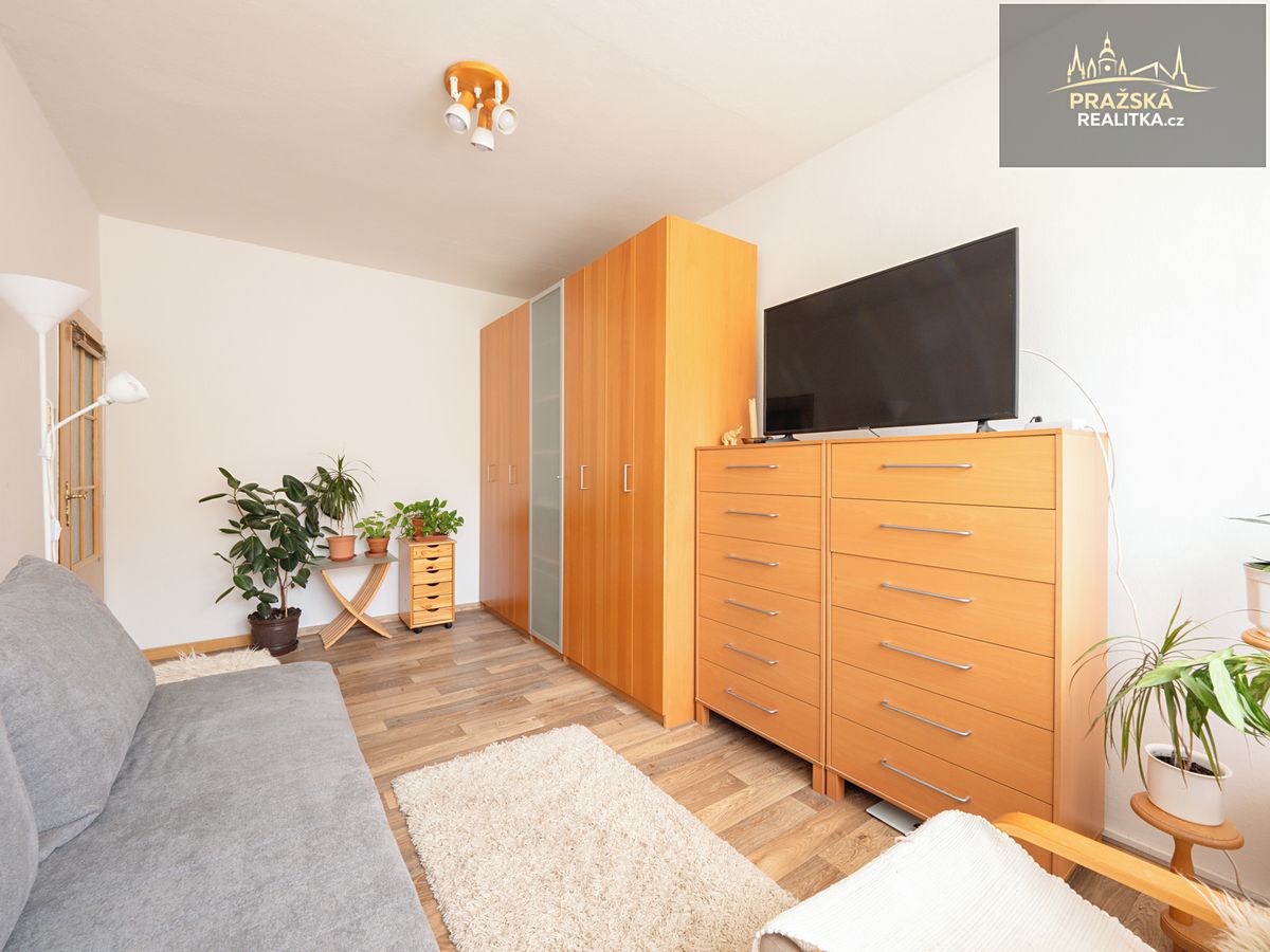 Prodej rodinného domu 105 m², pozemek 687 m² – fotografie 3