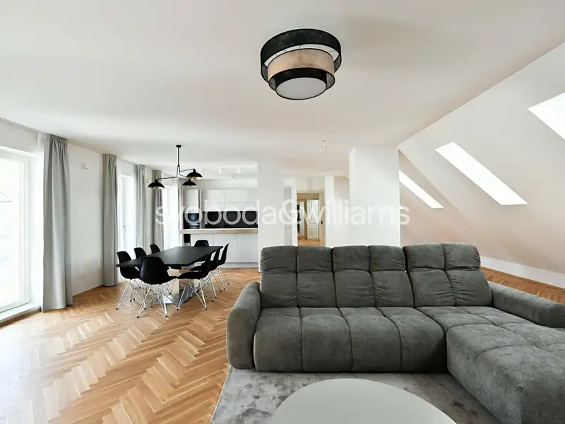 Prodej bytu 4+kk 190 m², Praha – náhled fotky 2