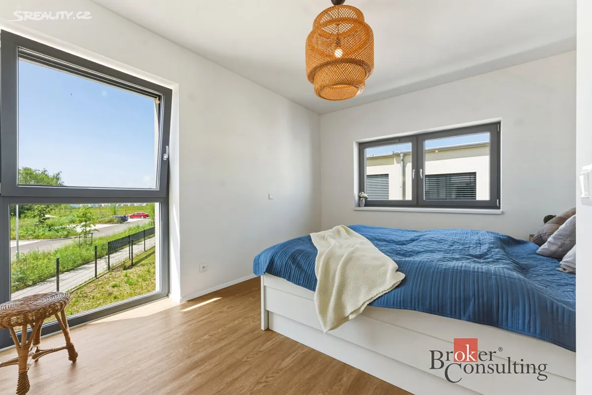 Pronájem rodinného domu 102 m², pozemek 179 m² – pohled 3