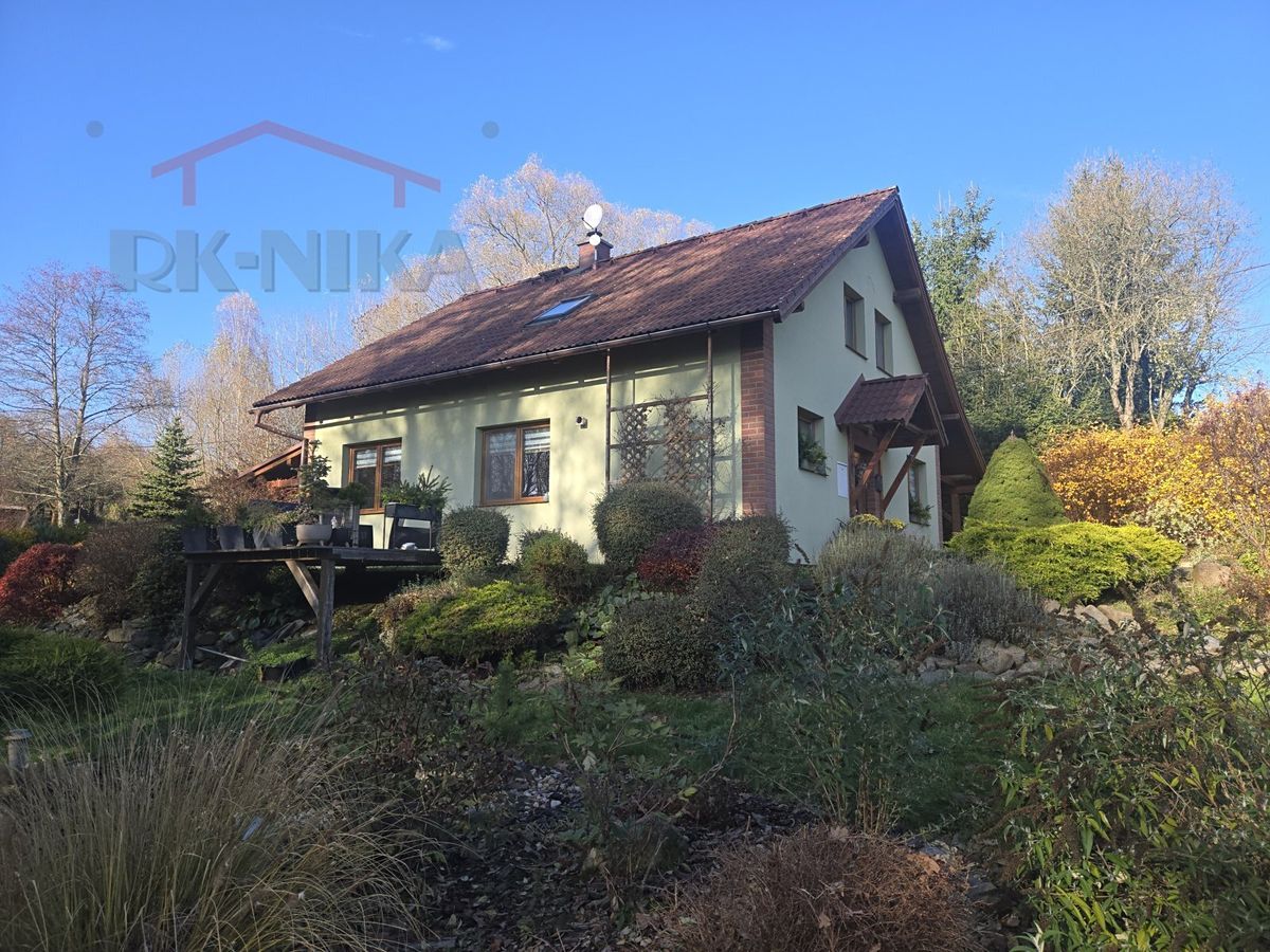 Prodej rodinného domu 162 m², pozemek 1700 m² – fotografie 2