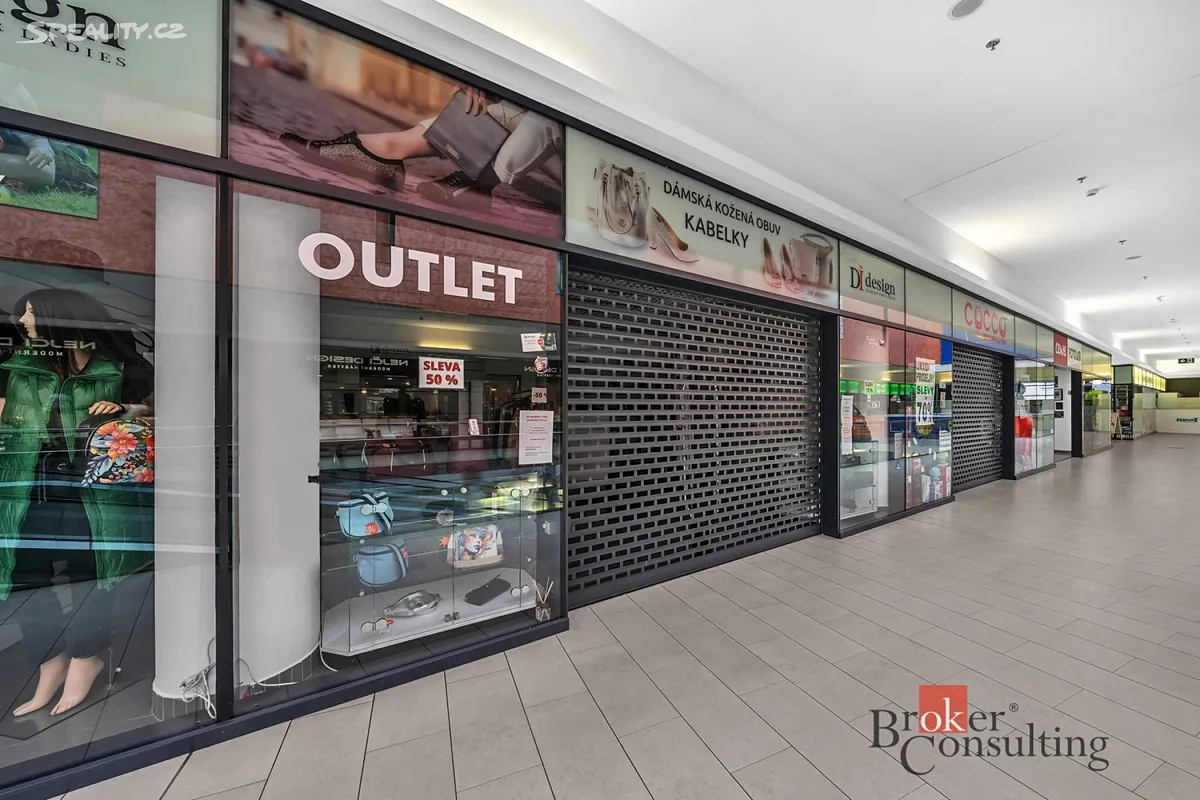 Pronájem obchodního prostoru 55 m², Hradec Králové