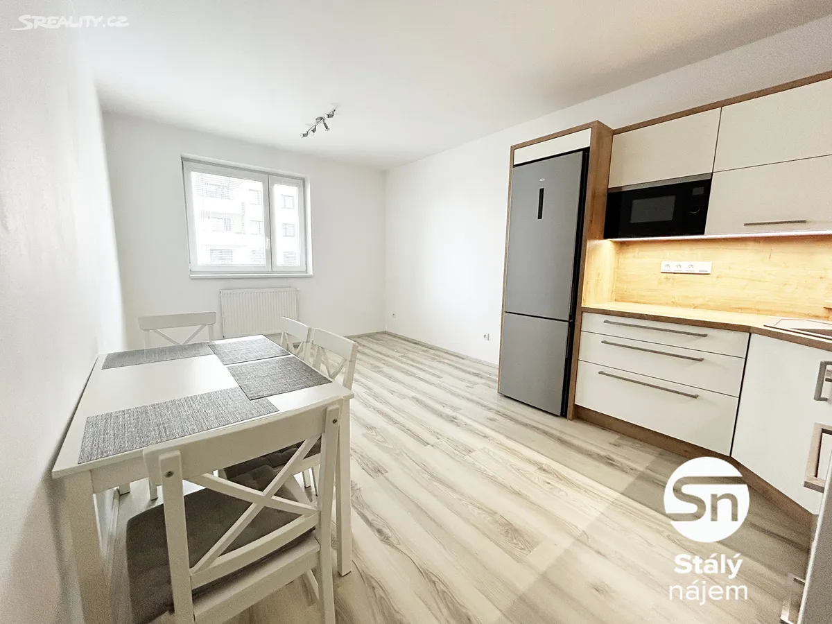 Pronájem bytu 2+kk 51 m² – pohled 3