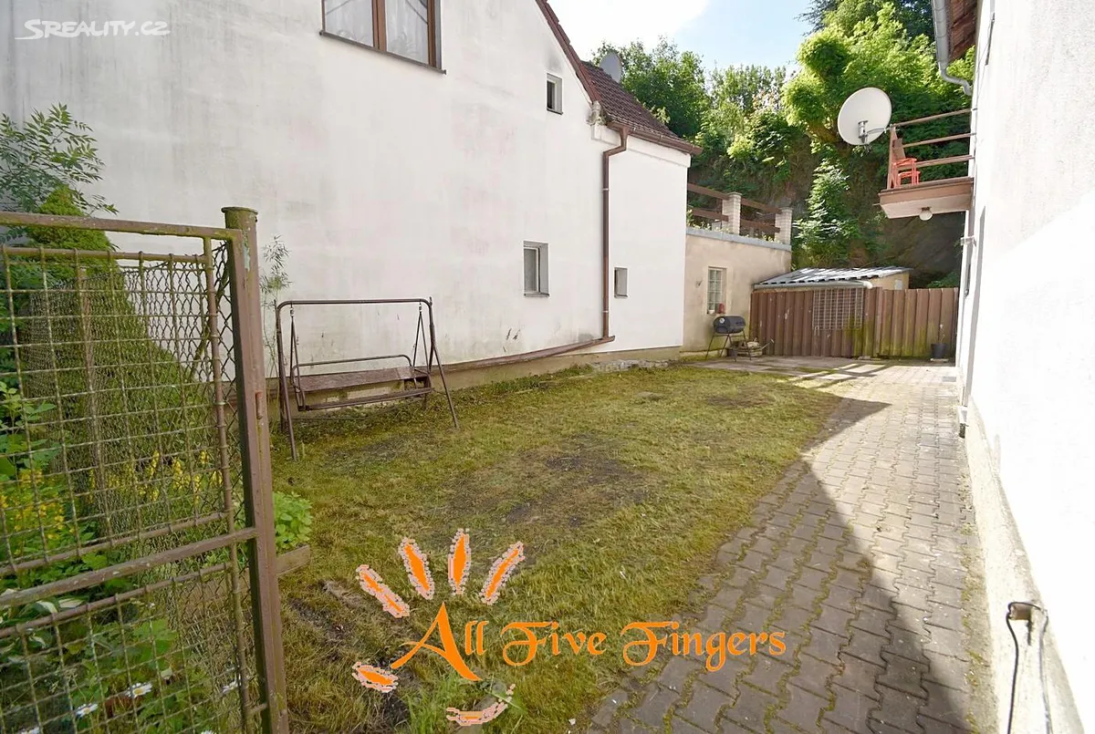 Pronájem rodinného domu 130 m², pozemek 300 m² – další