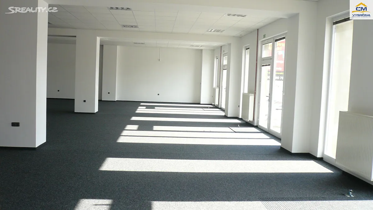 Pronájem obchodního prostoru 300 m², Masarykova