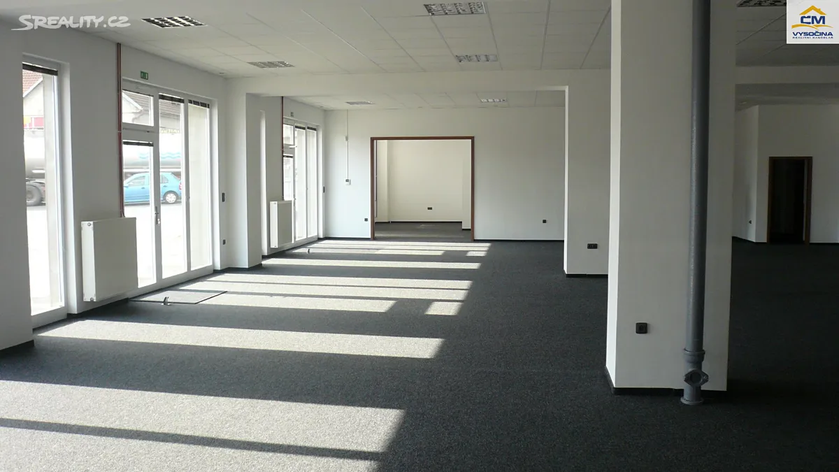 Pronájem obchodního prostoru 300 m² – pohled 4