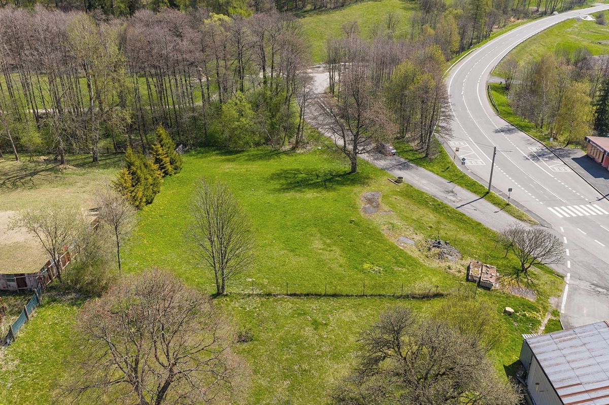 Prodej stavebního pozemku 2086 m² – fotografie 2
