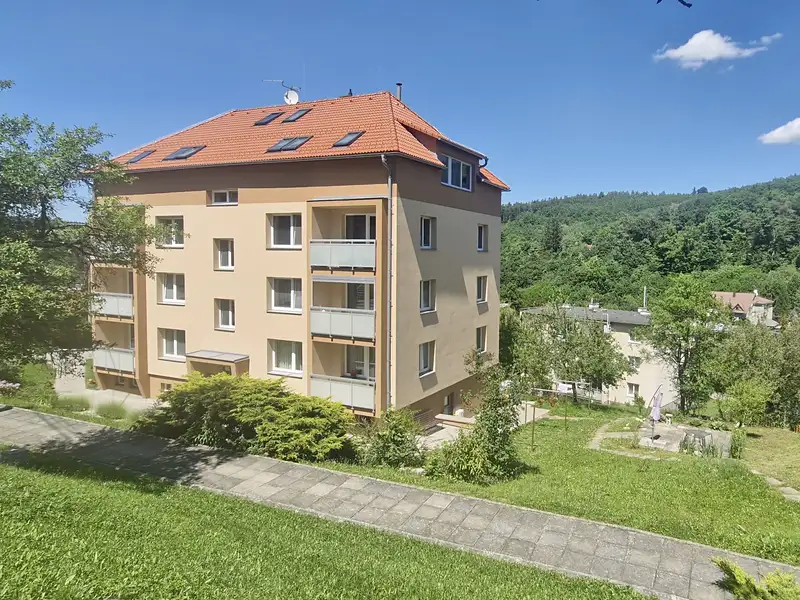 Prodej bytu 3+1 68 m², Luhačovice – náhled fotky 1