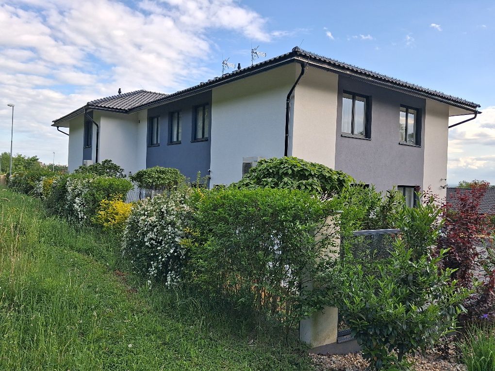 Prodej rodinného domu 172 m², pozemek 300 m² – fotografie 2