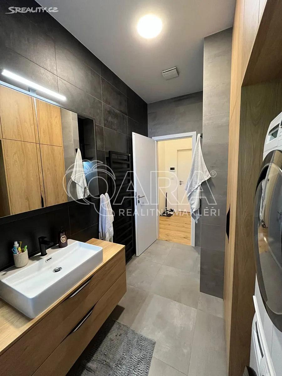 Pronájem bytu 2+kk 48 m² - Widok 4